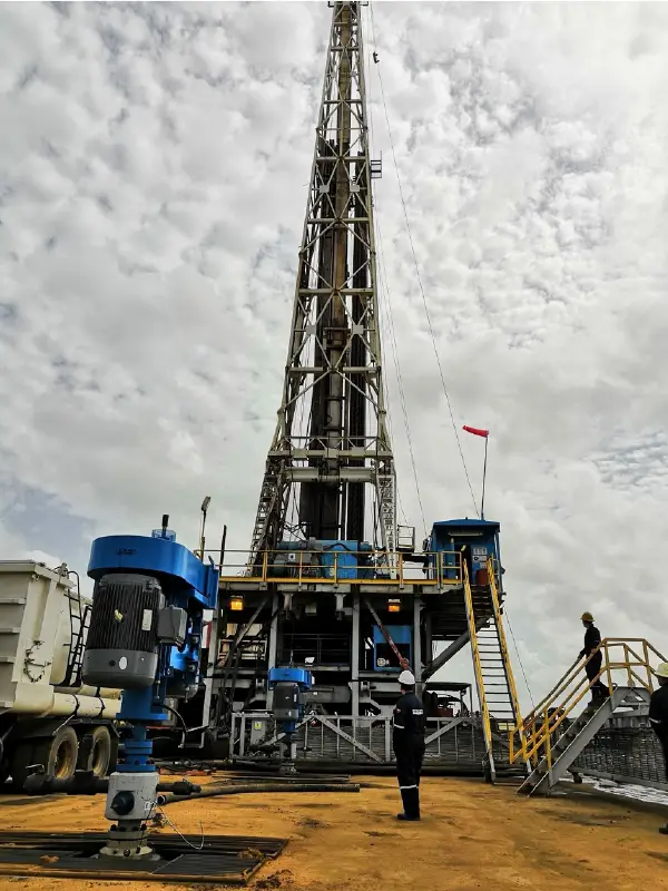 nitor-metal-bg-banner-600x800